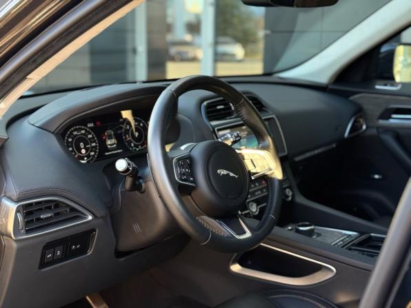 Jaguar F-Pace I с пробегом 2019 года, цена 3 800 000 рублей, 7408 км, внедорожник, Автокод Объявления