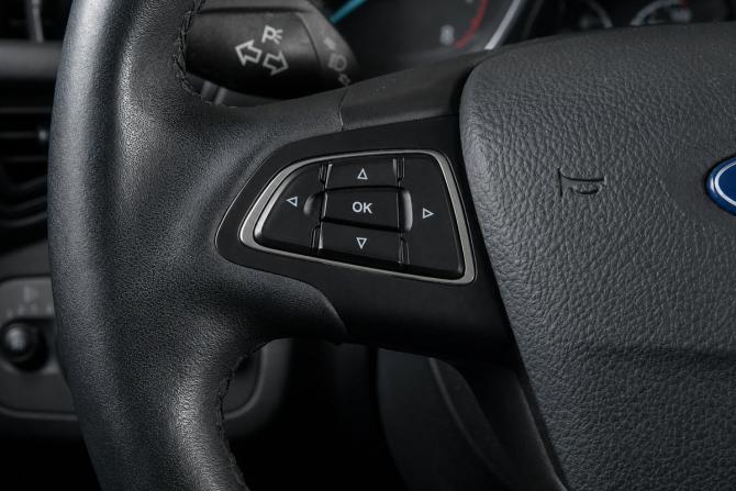 Ford Kuga II Рестайлинг с пробегом 2019 года, цена 1 499 000 рублей, 189000 км, внедорожник, Автокод Объявления