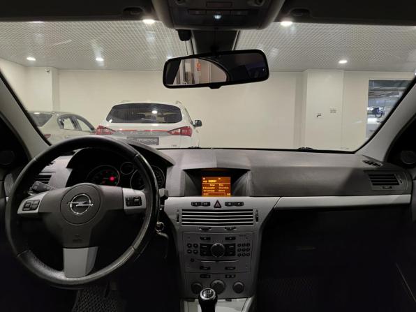 Opel Astra H Рестайлинг с пробегом 2011 года, цена 497 000 рублей, 183859 км, седан, Автокод Объявления