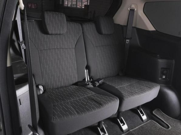 Suzuki Ertiga II Рестайлинг с пробегом 2022 года, цена 1 900 000 рублей, 135989 км, компактвэн, Автокод Объявления