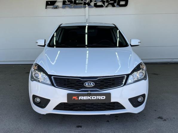 Kia Ceed I Рестайлинг с пробегом 2011 года, цена 599 000 рублей, 199100 км, хэтчбек, Автокод Объявления