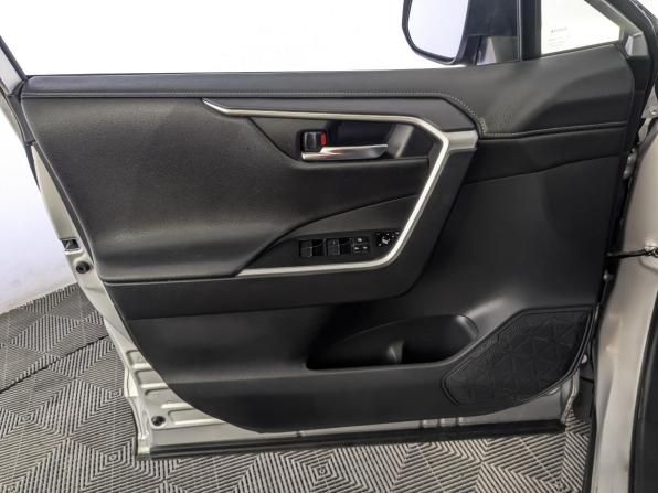 Toyota RAV4 V (XA50) с пробегом 2022 года, цена 3 220 000 рублей, 89160 км, внедорожник, Автокод Объявления