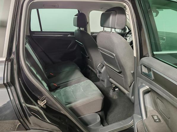 Volkswagen Tiguan II с пробегом 2018 года, цена 1 875 000 рублей, 219731 км, внедорожник, Автокод Объявления