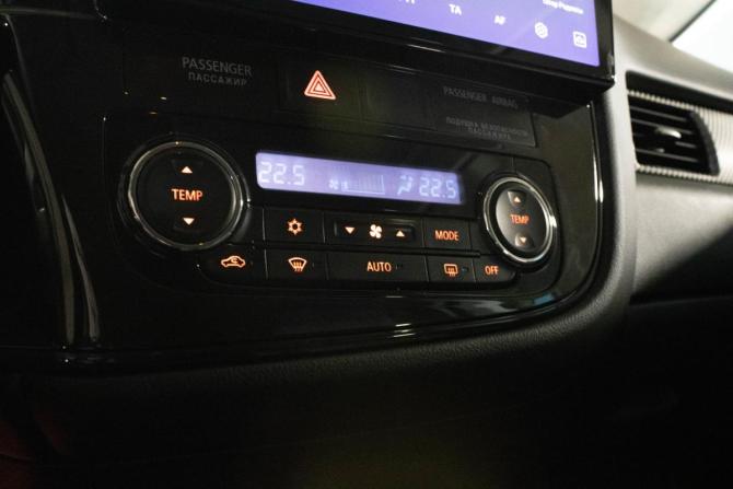 Mitsubishi Outlander III Рестайлинг с пробегом 2014 года, цена 1 595 000 рублей, 201366 км, внедорожник, Автокод Объявления