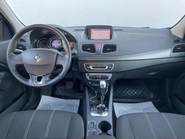 Renault Fluence I Рестайлинг с пробегом 2016 года, цена 895 000 рублей, 238216 км, седан, Автокод Объявления