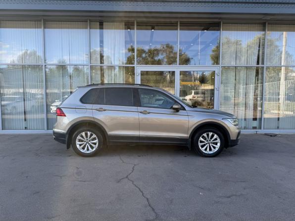 Volkswagen Tiguan II Рестайлинг с пробегом 2021 года, цена 2 350 000 рублей, 142926 км, внедорожник, Автокод Объявления