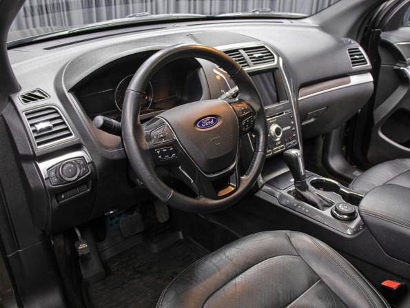 Ford Explorer V Рестайлинг с пробегом 2017 года, цена 2 398 000 рублей, 179658 км, внедорожник, Автокод Объявления