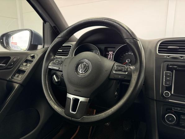 Volkswagen Golf VI с пробегом 2011 года, цена 1 049 000 рублей, 124000 км, хэтчбек, Автокод Объявления