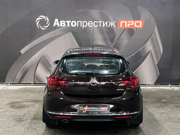 Opel Astra J Рестайлинг с пробегом 2015 года, цена 875 000 рублей, 132470 км, хэтчбек, Автокод Объявления