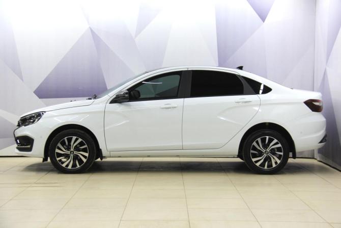 Lada (ВАЗ) Vesta I Рестайлинг (NG) с пробегом 2025 года, цена 1 647 000 рублей, 10759 км, седан, Автокод Объявления