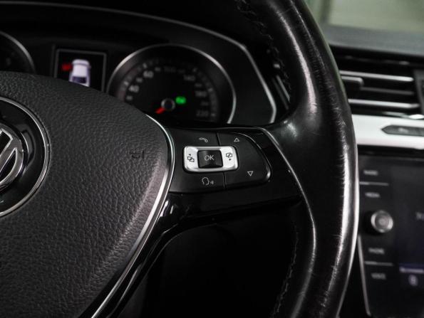 Volkswagen Passat B8 с пробегом 2017 года, цена 1 674 000 рублей, 193730 км, седан, Автокод Объявления