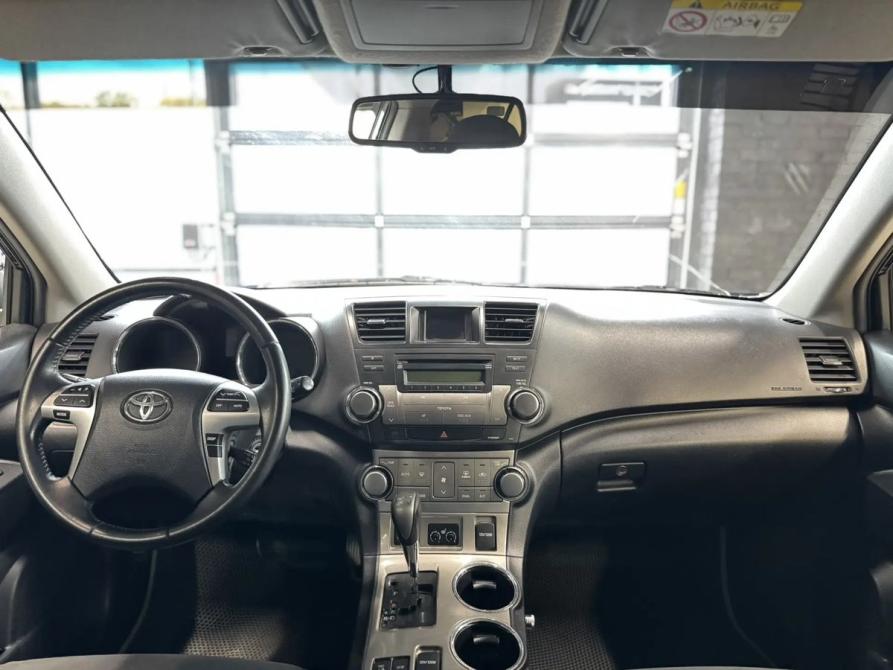 Toyota Highlander II (XU40) Рестайлинг Новосибирск  - изображение 9