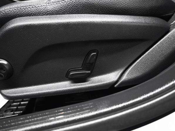 Mercedes-Benz C-Класс IV (W205) с пробегом 2017 года, цена 2 495 000 рублей, 110305 км, седан, Автокод Объявления