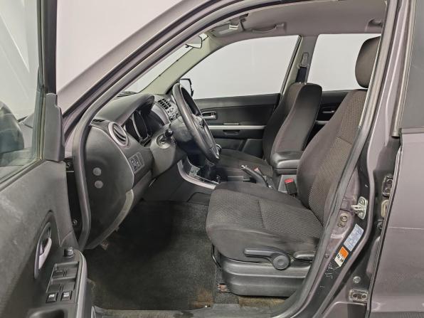 Suzuki Grand Vitara II Рестайлинг с пробегом 2010 года, цена 1 049 000 рублей, 117997 км, внедорожник, Автокод Объявления