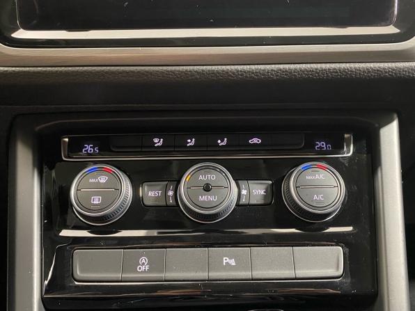 Volkswagen Touran II с пробегом 2019 года, цена 1 597 900 рублей, 252858 км, компактвэн, Автокод Объявления
