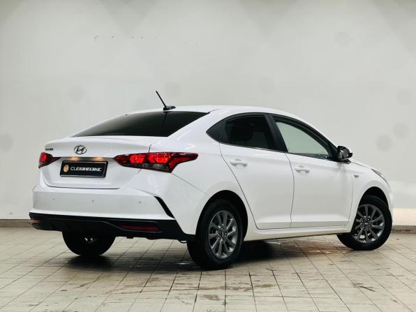 Hyundai Solaris II Рестайлинг с пробегом 2021 года, цена 1 699 000 рублей, 74000 км, седан, Автокод Объявления