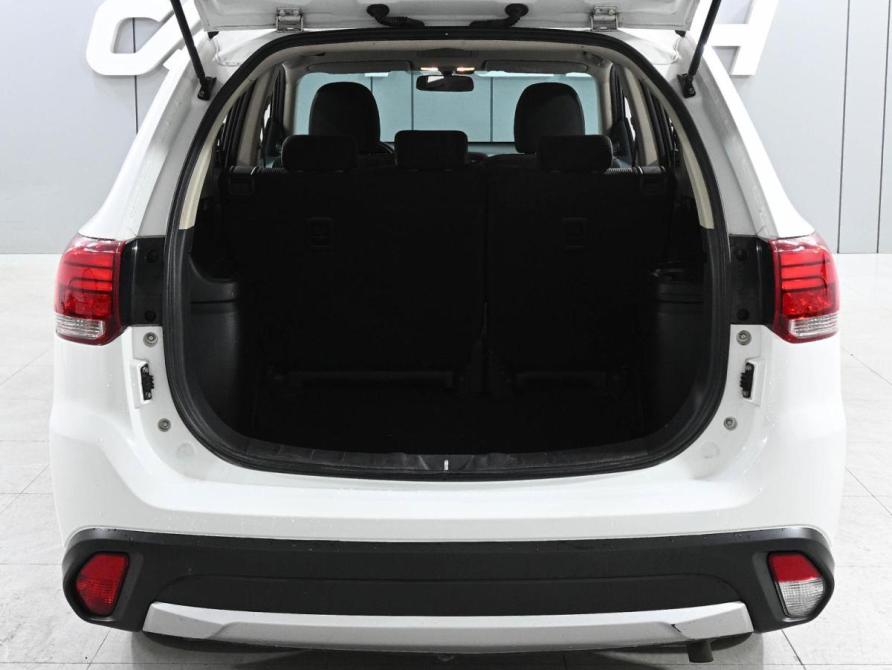 Mitsubishi Outlander III Рестайлинг Ростов-на-Дону  - изображение 17