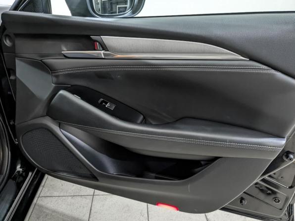 Mazda 6 III (GJ) Рестайлинг 2 с пробегом 2021 года, цена 2 800 000 рублей, 64780 км, седан, Автокод Объявления