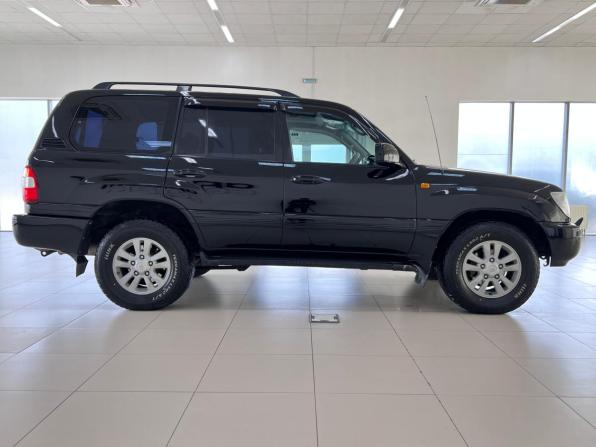 Toyota Land Cruiser 100 Series Рестайлинг 2 с пробегом 2006 года, цена 2 650 000 рублей, 300672 км, внедорожник, Автокод Объявления
