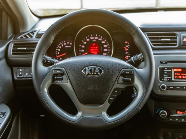 Kia Rio III Рестайлинг с пробегом 2015 года, цена 1 138 000 рублей, 176532 км, седан, Автокод Объявления