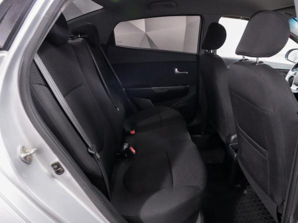 Kia Rio III Рестайлинг с пробегом 2016 года, цена 977 000 рублей, 170000 км, седан, Автокод Объявления