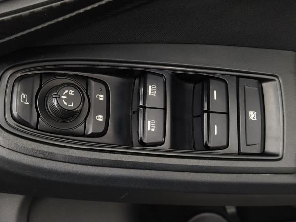 Subaru XV II с пробегом 2019 года, цена 1 550 000 рублей, 180200 км, внедорожник, Автокод Объявления