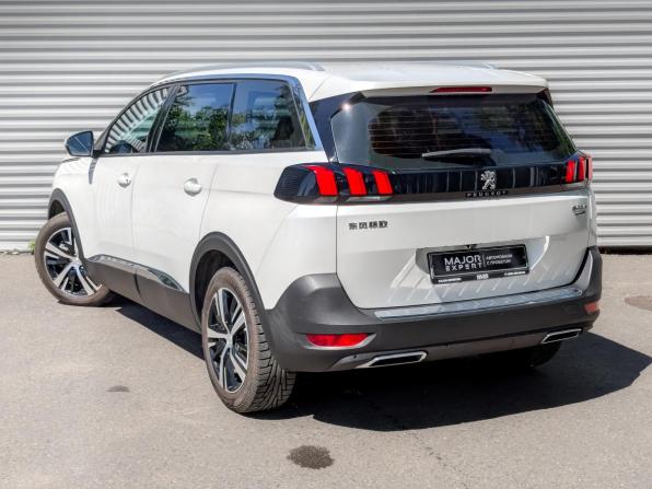 Peugeot 5008 II Рестайлинг с пробегом 2021 года, цена 2 695 000 рублей, 15397 км, внедорожник, Автокод Объявления