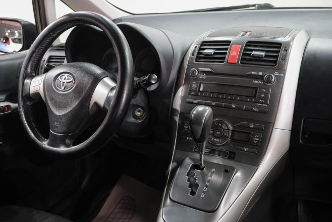 Toyota Auris I с пробегом 2007 года, цена 749 000 рублей, 180000 км, хэтчбек, Автокод Объявления