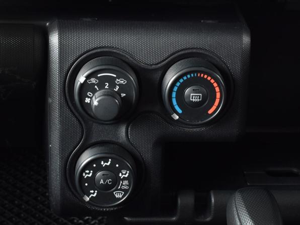 Toyota Probox I Рестайлинг с пробегом 2021 года, цена 1 249 995 рублей, 70291 км, универсал, Автокод Объявления