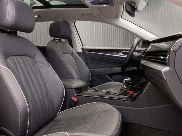 Volkswagen Passat B8 Рестайлинг с пробегом 2021 года, цена 2 897 000 рублей, 55977 км, седан, Автокод Объявления