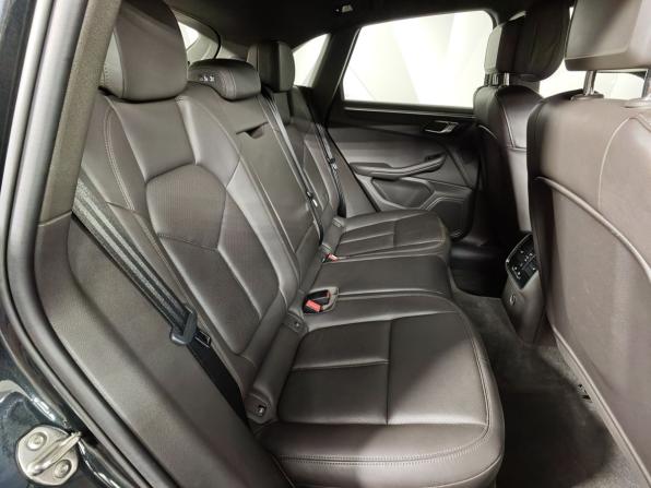 Porsche Macan I с пробегом 2018 года, цена 3 500 000 рублей, 90270 км, внедорожник, Автокод Объявления