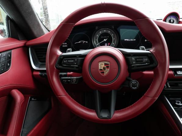 Porsche 911 VIII (992) с пробегом 2023 года, цена 24 850 000 рублей, 6250 км, купе, Автокод Объявления