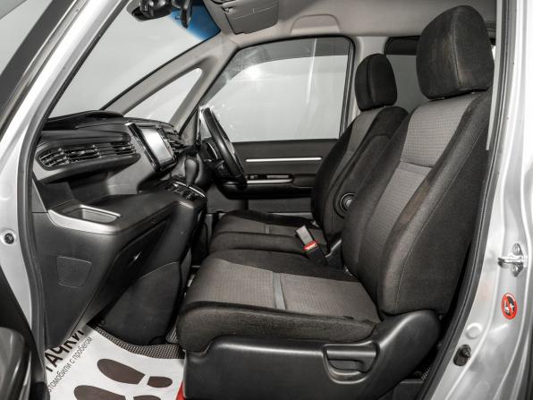 Honda Stepwgn V Рестайлинг с пробегом 2018 года, цена 2 290 000 рублей, 86003 км, минивэн, Автокод Объявления