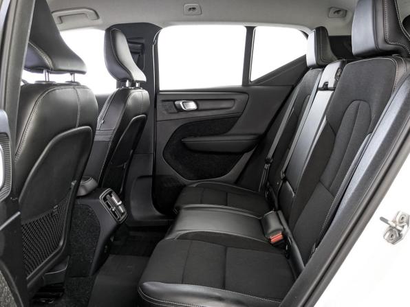 Volvo XC40 I с пробегом 2018 года, цена 2 590 000 рублей, 132629 км, внедорожник, Автокод Объявления