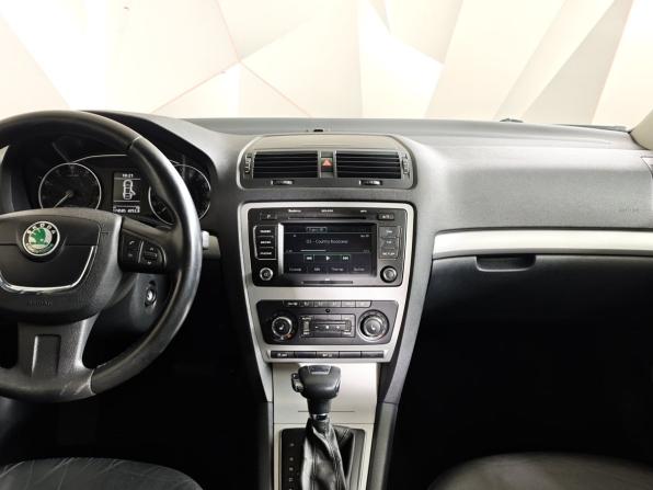 Skoda Octavia II (A5) Рестайлинг с пробегом 2012 года, цена 749 000 рублей, 174584 км, лифтбек, Автокод Объявления
