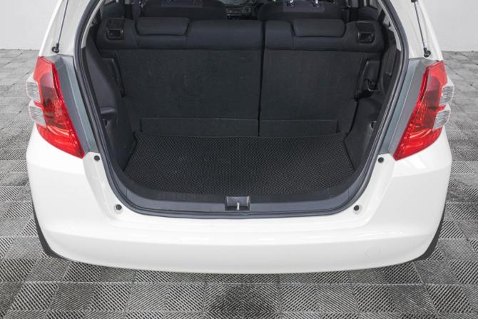 Honda Fit II с пробегом 2009 года, цена 799 000 рублей, 142000 км, хэтчбек, Автокод Объявления