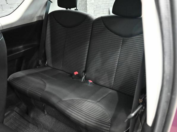Peugeot 107 I Рестайлинг 2 с пробегом 2013 года, цена 630 000 рублей, 92111 км, хэтчбек, Автокод Объявления