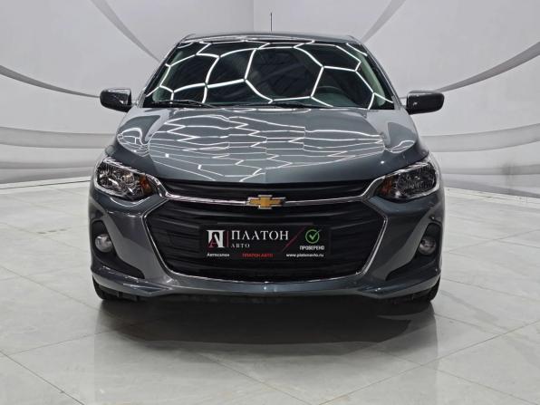 Chevrolet Onix II с пробегом 2023 года, цена 1 649 000 рублей, 8843 км, седан, Автокод Объявления