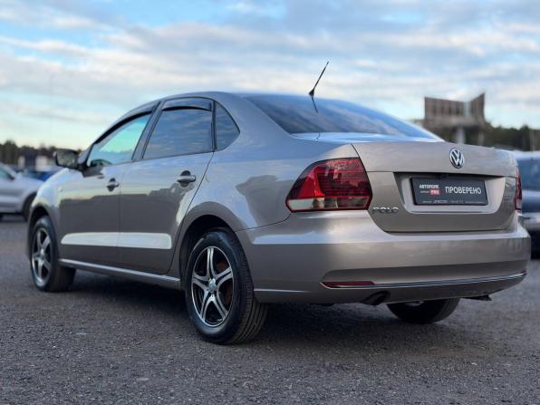 Volkswagen Polo V Рестайлинг с пробегом 2015 года, цена 715 000 рублей, 214926 км, седан, Автокод Объявления