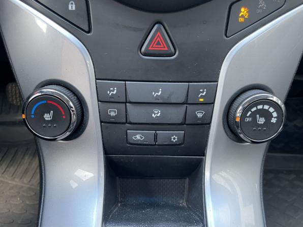 Chevrolet Cruze I Рестайлинг с пробегом 2014 года, цена 749 000 рублей, 123664 км, хэтчбек, Автокод Объявления
