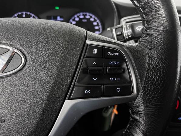 Hyundai Solaris II с пробегом 2020 года, цена 1 364 100 рублей, 73889 км, седан, Автокод Объявления