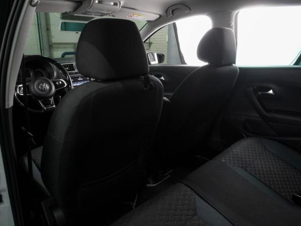 Volkswagen Polo V Рестайлинг с пробегом 2019 года, цена 1 399 000 рублей, 124874 км, седан, Автокод Объявления