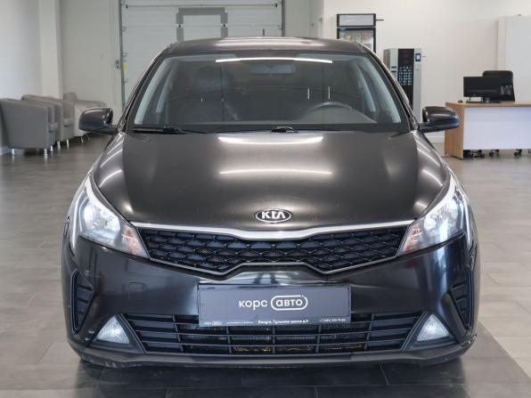 Kia Rio IV Рестайлинг с пробегом 2020 года, цена 1 554 100 рублей, 74195 км, седан, Автокод Объявления