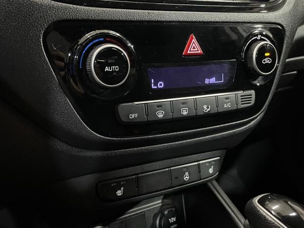Hyundai Solaris II Рестайлинг с пробегом 2020 года, цена 1 590 000 рублей, 135697 км, седан, Автокод Объявления