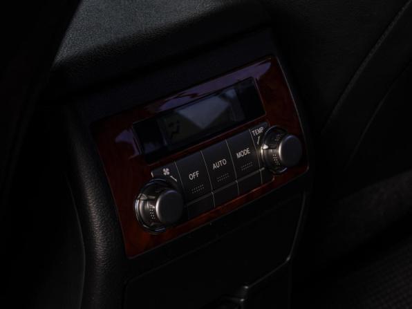 Toyota Highlander II (XU40) Рестайлинг с пробегом 2011 года, цена 1 999 000 рублей, 196079 км, внедорожник, Автокод Объявления