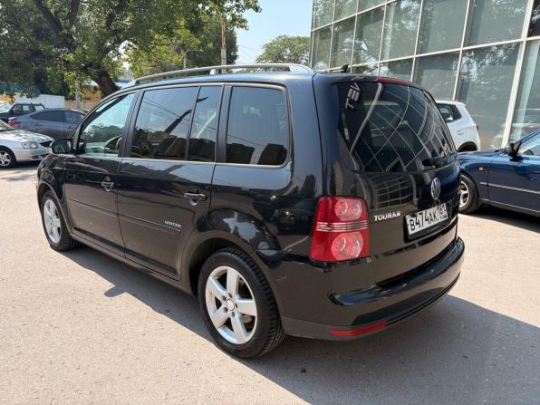 Volkswagen Touran I Рестайлинг с пробегом 2009 года, цена 659 000 рублей, 220000 км, компактвэн, Автокод Объявления