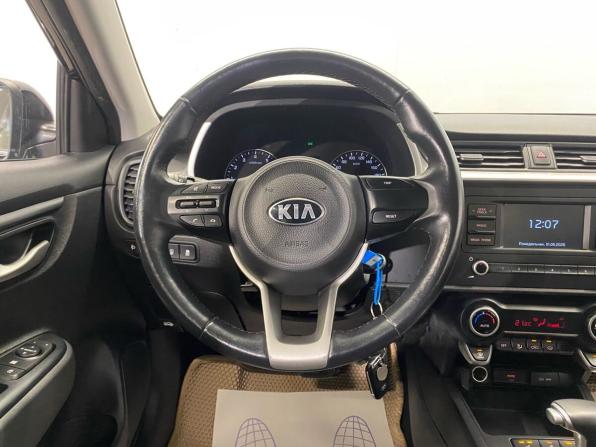 Kia Rio IV Рестайлинг с пробегом 2021 года, цена 1 459 000 рублей, 131272 км, седан, Автокод Объявления