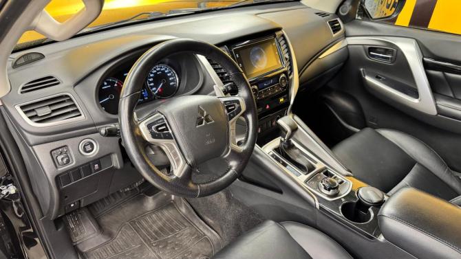 Mitsubishi Pajero Sport III Рестайлинг с пробегом 2019 года, цена 3 149 000 рублей, 150000 км, внедорожник, Автокод Объявления