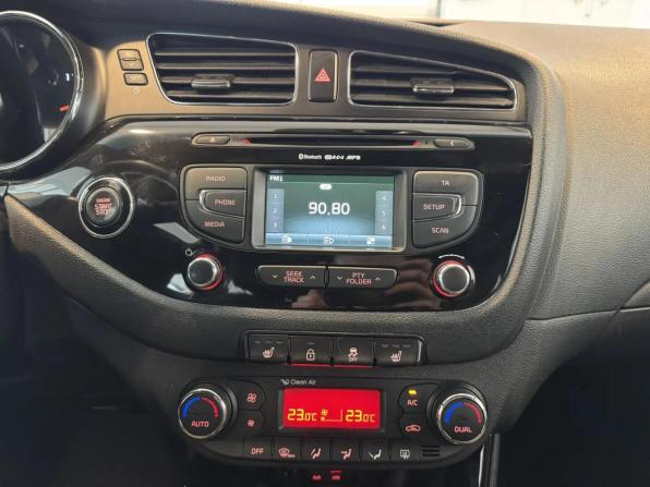 Kia Ceed II с пробегом 2013 года, цена 970 000 рублей, 197582 км, хэтчбек, Автокод Объявления