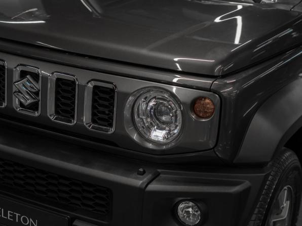 Suzuki Jimny IV с пробегом 2025 года, цена 3 950 000 рублей, 50 км, внедорожник, Автокод Объявления